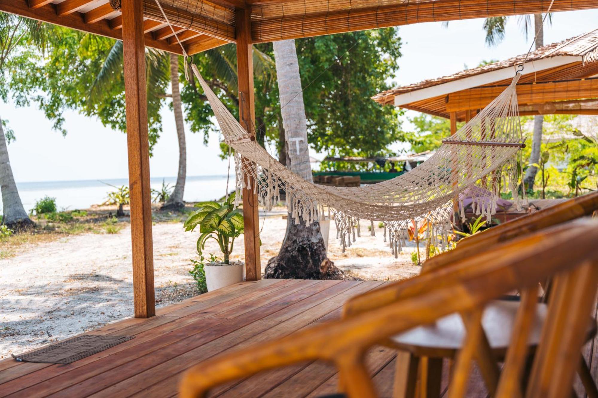 Reconnect - Private Island Resort & Dive Center Togean - Buka Buka Island Ampana Kültér fotó